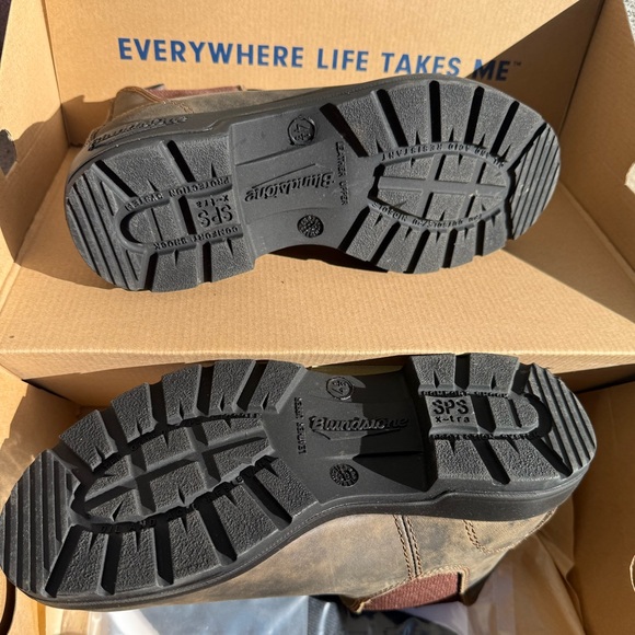 Blundstone Classics Leather Boots #585 - Picture 2 of 9